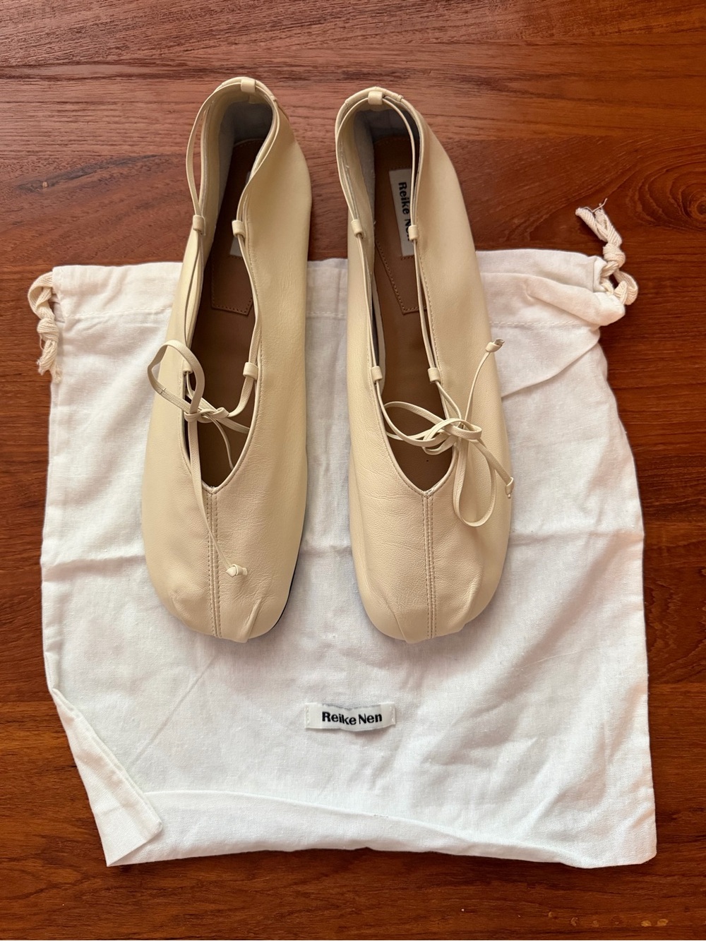 Reike Nen Toe Shirring Leather Ballet Flats